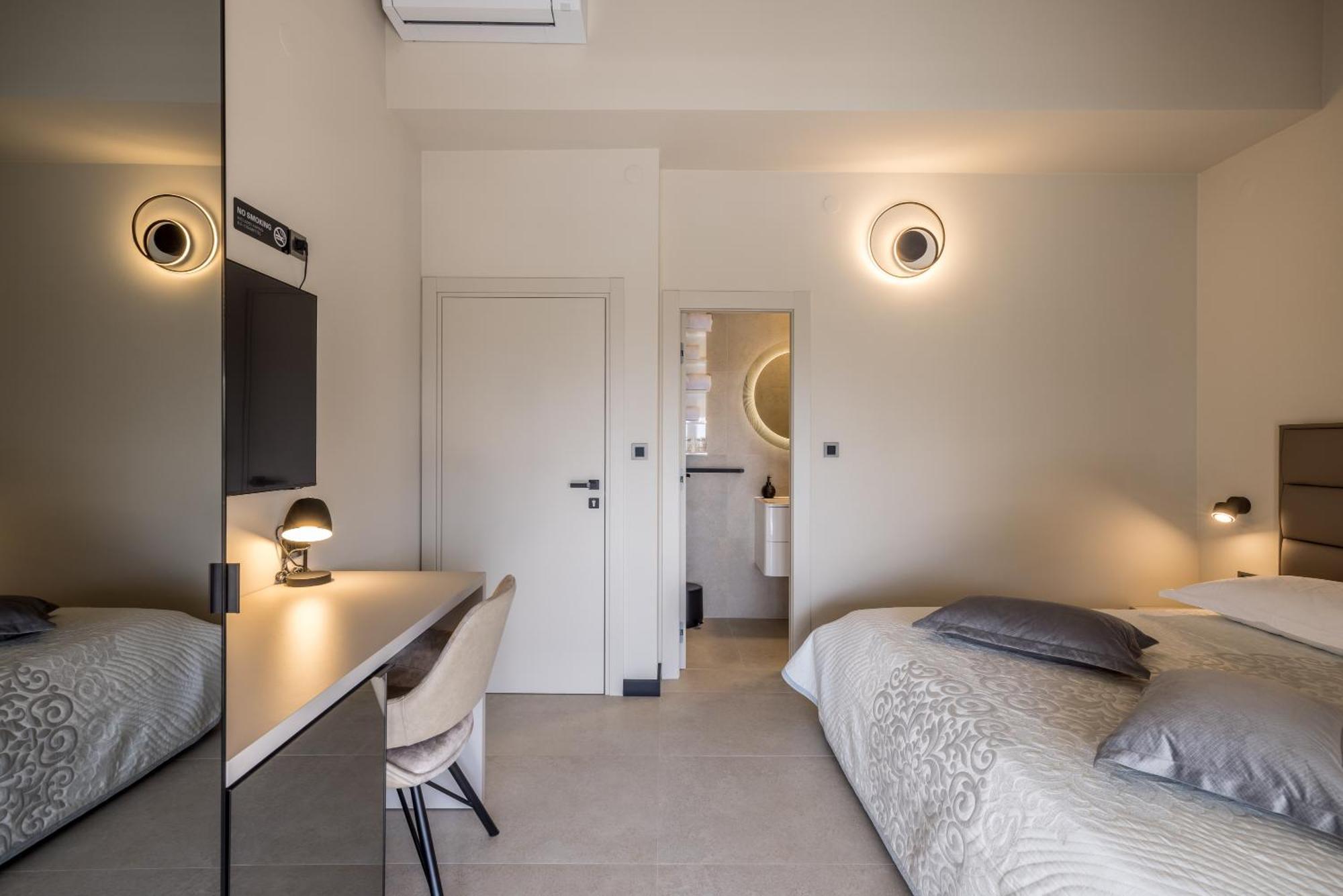 Guesthouse Rooms Split Bed & Breakfast Split