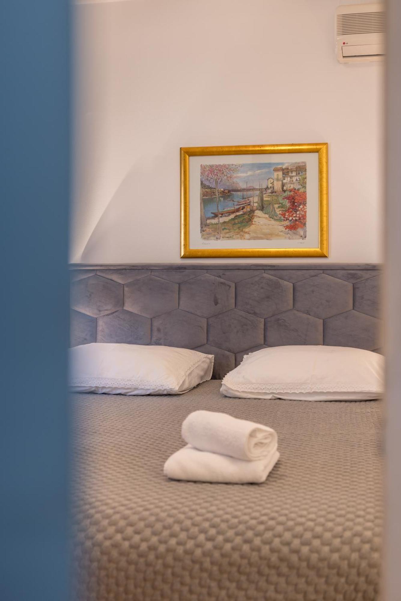 Bed & Breakfast Guesthouse Rooms Split 3*